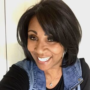 Meet your Posher, Debbie